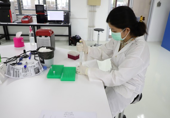 ภาพกิจกรรม  ศูนย์วิทยาศาสตร์และวิทยาศาสตร์ประยุกต์ จัดอบรมเชิงปฏิบัติการสกัด DNA จากตัวอย่างข้าว โดยใช้ชุด DNA extraction kit และการศึกษาวิธีการตรวจโควิด 19 ด้วยวิธี RT-PCR