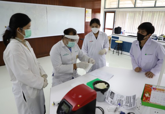 ภาพกิจกรรม  ศูนย์วิทยาศาสตร์และวิทยาศาสตร์ประยุกต์ จัดอบรมเชิงปฏิบัติการสกัด DNA จากตัวอย่างข้าว โดยใช้ชุด DNA extraction kit และการศึกษาวิธีการตรวจโควิด 19 ด้วยวิธี RT-PCR