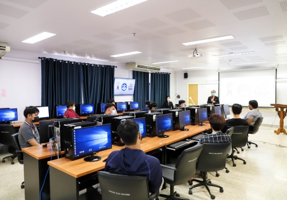 ภาพกิจกรรม  คณะวิทยาศาสตร์และเทคโนโลยี มรภ.กำแพงเพชร จัดอบรมเชิงปฏิบัติการ เรื่อง การเตรียมความพร้อมในการเป็นนักกีฬาอีสปอร์ตอาชีพ [E-sports Player] ระดับมหาวิทยาลัย เพื่อสู่ระดับชาติ