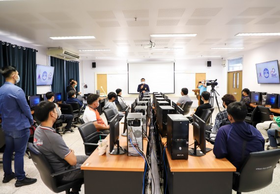 ภาพกิจกรรม  คณะวิทยาศาสตร์และเทคโนโลยี มรภ.กำแพงเพชร จัดอบรมเชิงปฏิบัติการ เรื่อง การเตรียมความพร้อมในการเป็นนักกีฬาอีสปอร์ตอาชีพ [E-sports Player] ระดับมหาวิทยาลัย เพื่อสู่ระดับชาติ