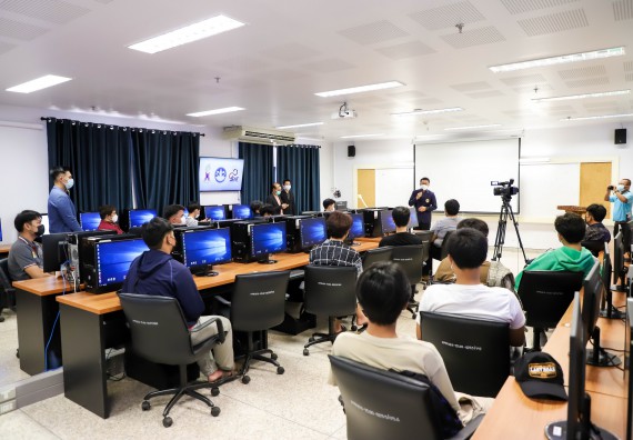 ภาพกิจกรรม  คณะวิทยาศาสตร์และเทคโนโลยี มรภ.กำแพงเพชร จัดอบรมเชิงปฏิบัติการ เรื่อง การเตรียมความพร้อมในการเป็นนักกีฬาอีสปอร์ตอาชีพ [E-sports Player] ระดับมหาวิทยาลัย เพื่อสู่ระดับชาติ