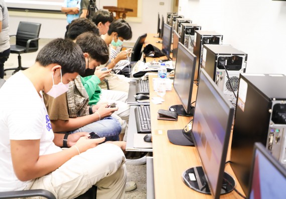 ภาพกิจกรรม  คณะวิทยาศาสตร์และเทคโนโลยี มรภ.กำแพงเพชร จัดอบรมเชิงปฏิบัติการ เรื่อง การเตรียมความพร้อมในการเป็นนักกีฬาอีสปอร์ตอาชีพ [E-sports Player] ระดับมหาวิทยาลัย เพื่อสู่ระดับชาติ