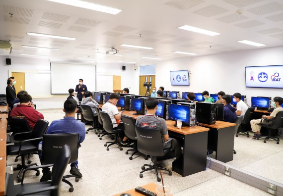 ภาพกิจกรรม  คณะวิทยาศาสตร์และเทคโนโลยี มรภ.กำแพงเพชร จัดอบรมเชิงปฏิบัติการ เรื่อง การเตรียมความพร้อมในการเป็นนักกีฬาอีสปอร์ตอาชีพ [E-sports Player] ระดับมหาวิทยาลัย เพื่อสู่ระดับชาติ