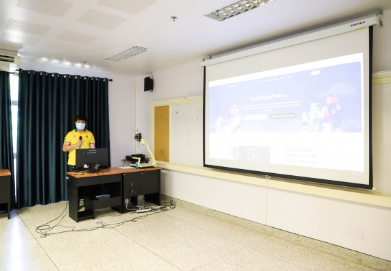 ภาพกิจกรรม  คณะวิทยาศาสตร์และเทคโนโลยี มรภ.กำแพงเพชร จัดอบรมเชิงปฏิบัติการ เรื่อง การเตรียมความพร้อมในการเป็นนักกีฬาอีสปอร์ตอาชีพ [E-sports Player] ระดับมหาวิทยาลัย เพื่อสู่ระดับชาติ