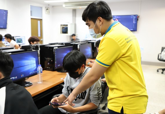 ภาพกิจกรรม  คณะวิทยาศาสตร์และเทคโนโลยี มรภ.กำแพงเพชร จัดอบรมเชิงปฏิบัติการ เรื่อง การเตรียมความพร้อมในการเป็นนักกีฬาอีสปอร์ตอาชีพ [E-sports Player] ระดับมหาวิทยาลัย เพื่อสู่ระดับชาติ