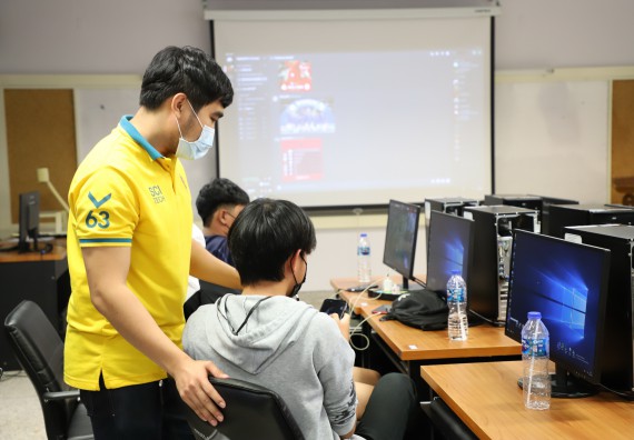 ภาพกิจกรรม  คณะวิทยาศาสตร์และเทคโนโลยี มรภ.กำแพงเพชร จัดอบรมเชิงปฏิบัติการ เรื่อง การเตรียมความพร้อมในการเป็นนักกีฬาอีสปอร์ตอาชีพ [E-sports Player] ระดับมหาวิทยาลัย เพื่อสู่ระดับชาติ