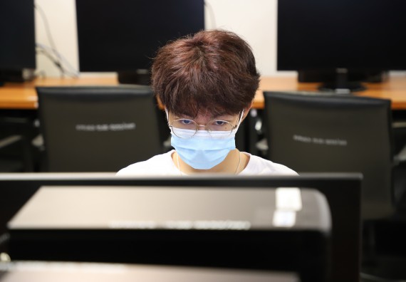 ภาพกิจกรรม  คณะวิทยาศาสตร์และเทคโนโลยี มรภ.กำแพงเพชร จัดอบรมเชิงปฏิบัติการ เรื่อง การเตรียมความพร้อมในการเป็นนักกีฬาอีสปอร์ตอาชีพ [E-sports Player] ระดับมหาวิทยาลัย เพื่อสู่ระดับชาติ