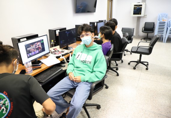 ภาพกิจกรรม  คณะวิทยาศาสตร์และเทคโนโลยี มรภ.กำแพงเพชร จัดอบรมเชิงปฏิบัติการ เรื่อง การเตรียมความพร้อมในการเป็นนักกีฬาอีสปอร์ตอาชีพ [E-sports Player] ระดับมหาวิทยาลัย เพื่อสู่ระดับชาติ