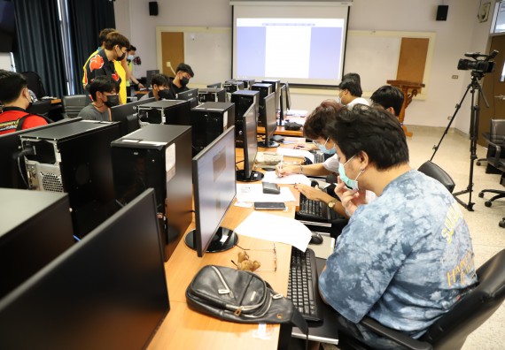 ภาพกิจกรรม  คณะวิทยาศาสตร์และเทคโนโลยี มรภ.กำแพงเพชร จัดอบรมเชิงปฏิบัติการ เรื่อง การเตรียมความพร้อมในการเป็นนักกีฬาอีสปอร์ตอาชีพ [E-sports Player] ระดับมหาวิทยาลัย เพื่อสู่ระดับชาติ