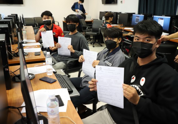 ภาพกิจกรรม  คณะวิทยาศาสตร์และเทคโนโลยี มรภ.กำแพงเพชร จัดอบรมเชิงปฏิบัติการ เรื่อง การเตรียมความพร้อมในการเป็นนักกีฬาอีสปอร์ตอาชีพ [E-sports Player] ระดับมหาวิทยาลัย เพื่อสู่ระดับชาติ