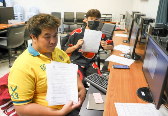 ภาพกิจกรรม  คณะวิทยาศาสตร์และเทคโนโลยี มรภ.กำแพงเพชร จัดอบรมเชิงปฏิบัติการ เรื่อง การเตรียมความพร้อมในการเป็นนักกีฬาอีสปอร์ตอาชีพ [E-sports Player] ระดับมหาวิทยาลัย เพื่อสู่ระดับชาติ