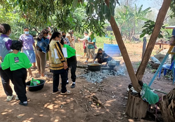 ภาพกิจกรรม  โปรแกรมวิชาเคมี จัดกิจกรรมในโครงการ การพัฒนานวัตกรรม การตรวจสอบคุณภาพ และการศึกษาความเหมาะสมเพื่อแก้ปัญหาชุมชน