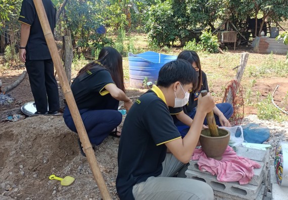 ภาพกิจกรรม  โปรแกรมวิชาเคมี จัดกิจกรรมในโครงการ การพัฒนานวัตกรรม การตรวจสอบคุณภาพ และการศึกษาความเหมาะสมเพื่อแก้ปัญหาชุมชน