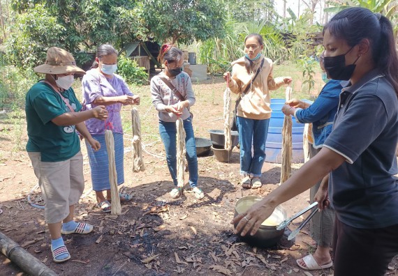 ภาพกิจกรรม  โปรแกรมวิชาเคมี จัดกิจกรรมในโครงการ การพัฒนานวัตกรรม การตรวจสอบคุณภาพ และการศึกษาความเหมาะสมเพื่อแก้ปัญหาชุมชน