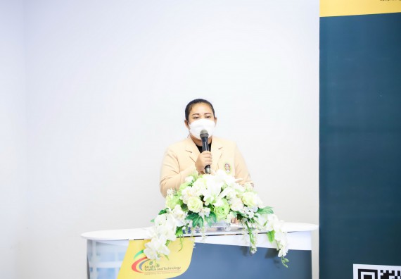 ภาพกิจกรรม  คณะวิทยาศาสตร์และเทคโนโลยี จัดอบรมเชิงปฏิบัติการ เรื่อง การถ่ายทอดเทคโนโลยีประชาสัมพันธ์เพื่อการตลาดและส่งเสริมการขาย