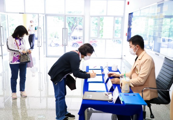 ภาพกิจกรรม  คณะวิทยาศาสตร์และเทคโนโลยี จัดอบรมเชิงปฏิบัติการ เรื่อง การถ่ายทอดเทคโนโลยีประชาสัมพันธ์เพื่อการตลาดและส่งเสริมการขาย