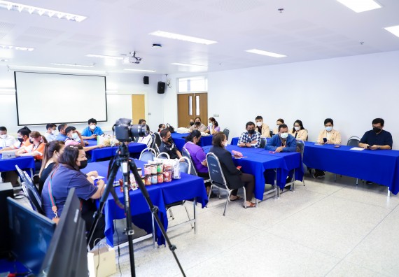 ภาพกิจกรรม  คณะวิทยาศาสตร์และเทคโนโลยี จัดอบรมเชิงปฏิบัติการ เรื่อง การถ่ายทอดเทคโนโลยีประชาสัมพันธ์เพื่อการตลาดและส่งเสริมการขาย