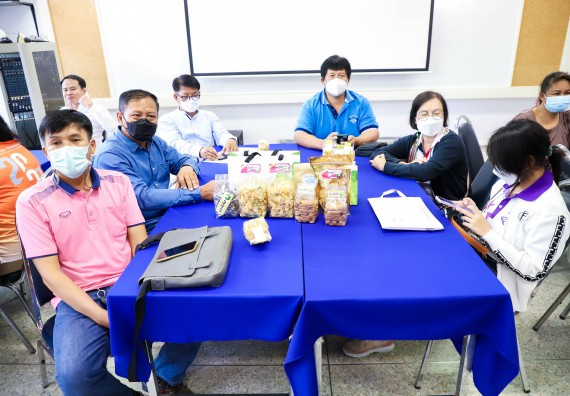 ภาพกิจกรรม  คณะวิทยาศาสตร์และเทคโนโลยี จัดอบรมเชิงปฏิบัติการ เรื่อง การถ่ายทอดเทคโนโลยีประชาสัมพันธ์เพื่อการตลาดและส่งเสริมการขาย