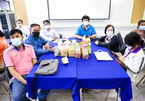 ภาพกิจกรรม  คณะวิทยาศาสตร์และเทคโนโลยี จัดอบรมเชิงปฏิบัติการ เรื่อง การถ่ายทอดเทคโนโลยีประชาสัมพันธ์เพื่อการตลาดและส่งเสริมการขาย