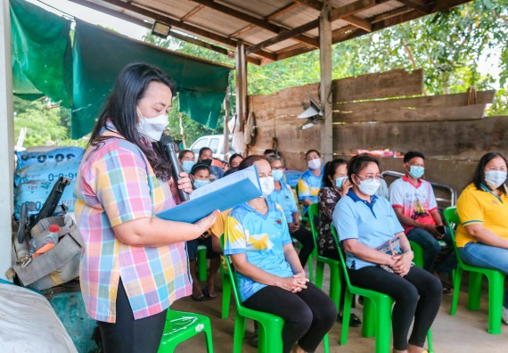 ภาพกิจกรรมคณะวิทยาศาสตร์และเทคโนโลยี จัดอบรมเชิงปฏิบัติการ เรื่อง การปั่นด้ายจากใยกล้วยผสมฝ้าย