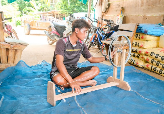 ภาพกิจกรรมคณะวิทยาศาสตร์และเทคโนโลยี จัดอบรมเชิงปฏิบัติการ เรื่อง การปั่นด้ายจากใยกล้วยผสมฝ้าย