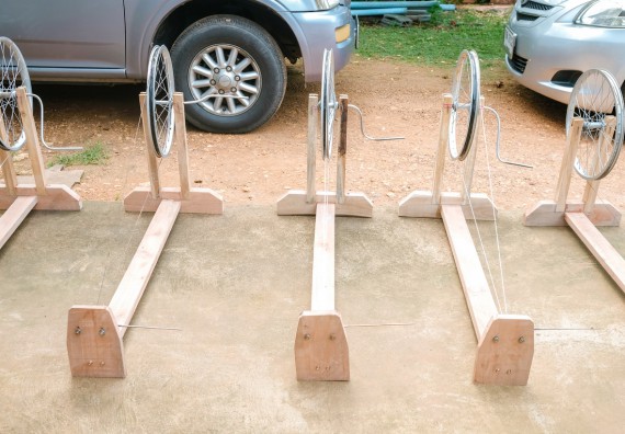 ภาพกิจกรรมคณะวิทยาศาสตร์และเทคโนโลยี จัดอบรมเชิงปฏิบัติการ เรื่อง การปั่นด้ายจากใยกล้วยผสมฝ้าย