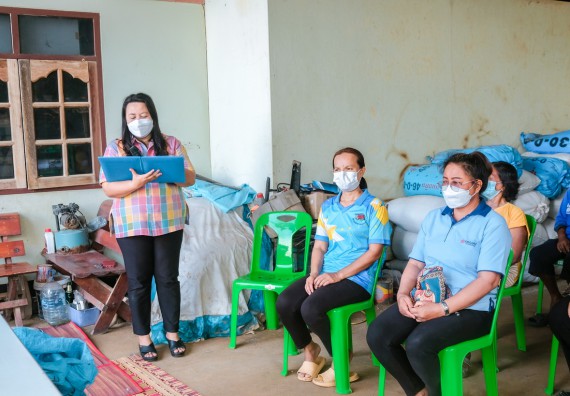 ภาพกิจกรรมคณะวิทยาศาสตร์และเทคโนโลยี จัดอบรมเชิงปฏิบัติการ เรื่อง การปั่นด้ายจากใยกล้วยผสมฝ้าย