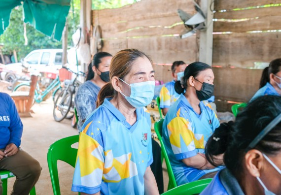 ภาพกิจกรรมคณะวิทยาศาสตร์และเทคโนโลยี จัดอบรมเชิงปฏิบัติการ เรื่อง การปั่นด้ายจากใยกล้วยผสมฝ้าย