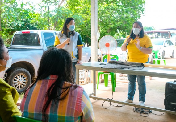 ภาพกิจกรรมคณะวิทยาศาสตร์และเทคโนโลยี จัดอบรมเชิงปฏิบัติการ เรื่อง การปั่นด้ายจากใยกล้วยผสมฝ้าย