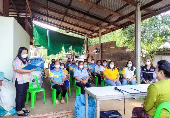 ภาพกิจกรรมคณะวิทยาศาสตร์และเทคโนโลยี จัดอบรมเชิงปฏิบัติการ เรื่อง การปั่นด้ายจากใยกล้วยผสมฝ้าย