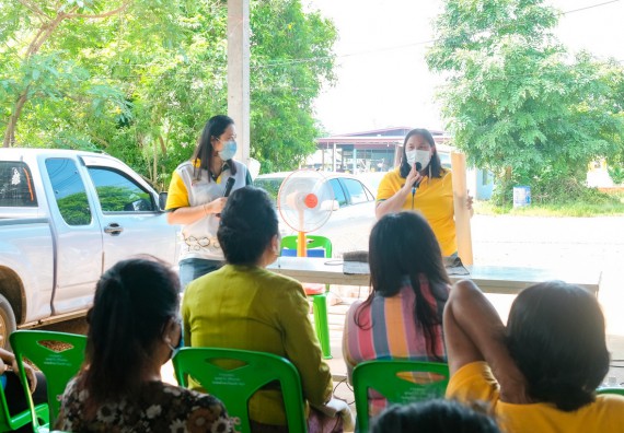 ภาพกิจกรรมคณะวิทยาศาสตร์และเทคโนโลยี จัดอบรมเชิงปฏิบัติการ เรื่อง การปั่นด้ายจากใยกล้วยผสมฝ้าย