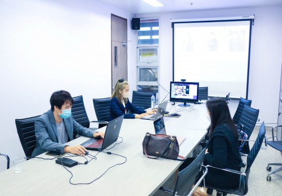 ภาพกิจกรรม  หลักสูตรสาขาวิชาเคมี (ค.บ.) จัดกิจกรรมตรวจประเมินคุณภาพภายในในรูปแบบการประเมินคุณภาพการศึกษาผ่านสื่ออิเล็กทรอนิกส์ ปีการศึกษา 2565