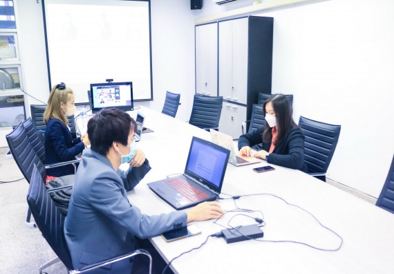 ภาพกิจกรรม  หลักสูตรสาขาวิชาเคมี (ค.บ.) จัดกิจกรรมตรวจประเมินคุณภาพภายในในรูปแบบการประเมินคุณภาพการศึกษาผ่านสื่ออิเล็กทรอนิกส์ ปีการศึกษา 2565