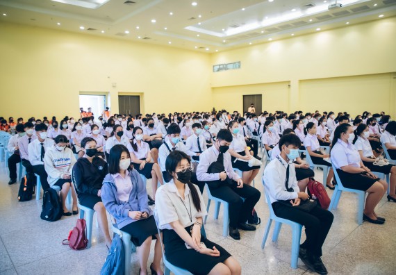 ภาพกิจกรรม  คณะวิทยาศาสตร์และเทคโนโลยี จัดกิจกรรมรักแรกผูกจิตนักศึกษาวิทยาศาสตร์และเทคโนโลยี ปฐมนิเทศนักศึกษาใหม่ คณะวิทยาศาสตร์และเทคโนโลยี ประจำปี 2565