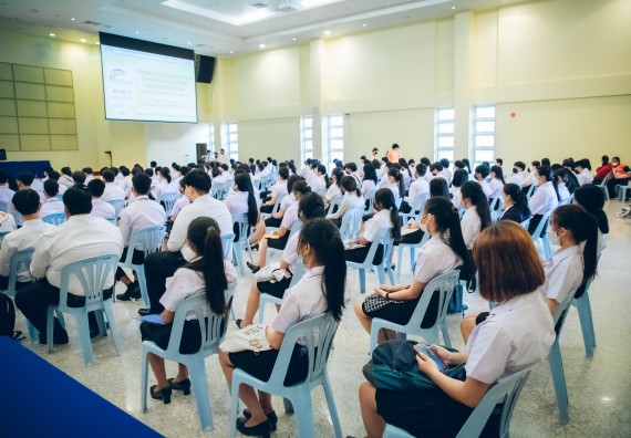 ภาพกิจกรรม  คณะวิทยาศาสตร์และเทคโนโลยี จัดกิจกรรมรักแรกผูกจิตนักศึกษาวิทยาศาสตร์และเทคโนโลยี ปฐมนิเทศนักศึกษาใหม่ คณะวิทยาศาสตร์และเทคโนโลยี ประจำปี 2565