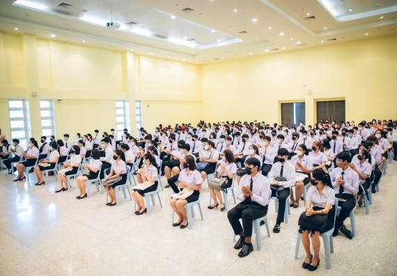 ภาพกิจกรรม  คณะวิทยาศาสตร์และเทคโนโลยี จัดกิจกรรมรักแรกผูกจิตนักศึกษาวิทยาศาสตร์และเทคโนโลยี ปฐมนิเทศนักศึกษาใหม่ คณะวิทยาศาสตร์และเทคโนโลยี ประจำปี 2565