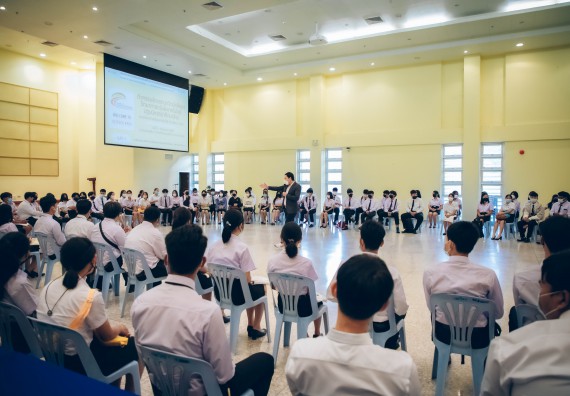 ภาพกิจกรรม  คณะวิทยาศาสตร์และเทคโนโลยี จัดกิจกรรมรักแรกผูกจิตนักศึกษาวิทยาศาสตร์และเทคโนโลยี ปฐมนิเทศนักศึกษาใหม่ คณะวิทยาศาสตร์และเทคโนโลยี ประจำปี 2565