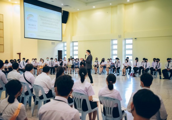 ภาพกิจกรรม  คณะวิทยาศาสตร์และเทคโนโลยี จัดกิจกรรมรักแรกผูกจิตนักศึกษาวิทยาศาสตร์และเทคโนโลยี ปฐมนิเทศนักศึกษาใหม่ คณะวิทยาศาสตร์และเทคโนโลยี ประจำปี 2565