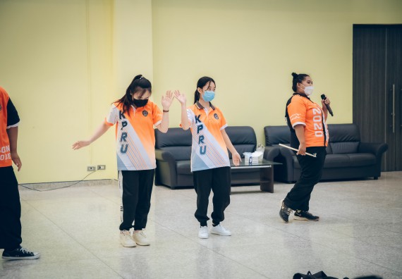 ภาพกิจกรรม  คณะวิทยาศาสตร์และเทคโนโลยี จัดกิจกรรมรักแรกผูกจิตนักศึกษาวิทยาศาสตร์และเทคโนโลยี ปฐมนิเทศนักศึกษาใหม่ คณะวิทยาศาสตร์และเทคโนโลยี ประจำปี 2565