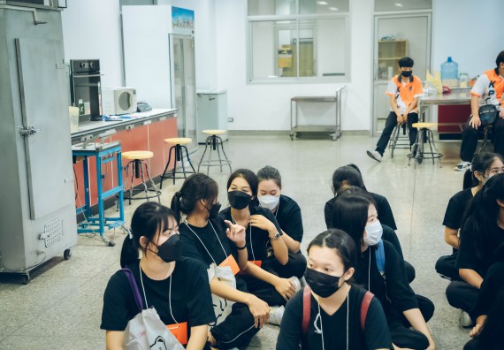 ภาพกิจกรรม  คณะวิทยาศาสตร์และเทคโนโลยี จัดกิจกรรมรักแรกผูกจิตนักศึกษาวิทยาศาสตร์และเทคโนโลยี ปฐมนิเทศนักศึกษาใหม่ คณะวิทยาศาสตร์และเทคโนโลยี ประจำปี 2565