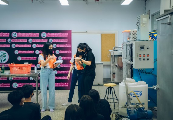 ภาพกิจกรรม  คณะวิทยาศาสตร์และเทคโนโลยี จัดกิจกรรมรักแรกผูกจิตนักศึกษาวิทยาศาสตร์และเทคโนโลยี ปฐมนิเทศนักศึกษาใหม่ คณะวิทยาศาสตร์และเทคโนโลยี ประจำปี 2565