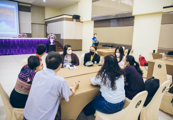 ภาพกิจกรรม  คณาจารย์และบุคลากร คณะวิทยาศาสตร์และเทคโนโลยี เข้าร่วมอบรมโครงการอบรมเชิงปฏิบัติการพัฒนาทักษะวิศวกรสังคมสำหรับอาจารย์ KPRU