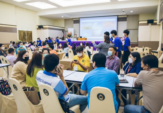 ภาพกิจกรรม  คณาจารย์และบุคลากร คณะวิทยาศาสตร์และเทคโนโลยี เข้าร่วมอบรมโครงการอบรมเชิงปฏิบัติการพัฒนาทักษะวิศวกรสังคมสำหรับอาจารย์ KPRU