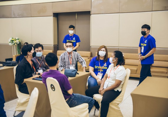 ภาพกิจกรรม  คณาจารย์และบุคลากร คณะวิทยาศาสตร์และเทคโนโลยี เข้าร่วมอบรมโครงการอบรมเชิงปฏิบัติการพัฒนาทักษะวิศวกรสังคมสำหรับอาจารย์ KPRU