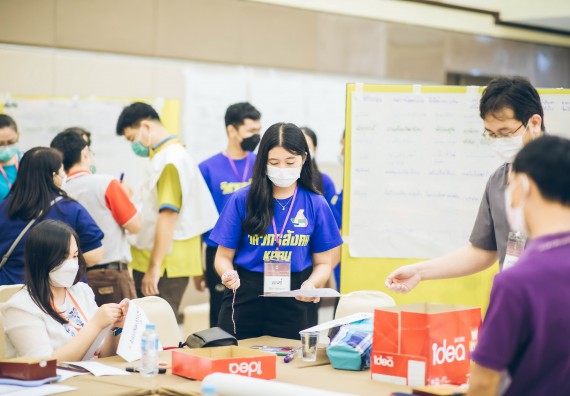 ภาพกิจกรรม  คณาจารย์และบุคลากร คณะวิทยาศาสตร์และเทคโนโลยี เข้าร่วมอบรมโครงการอบรมเชิงปฏิบัติการพัฒนาทักษะวิศวกรสังคมสำหรับอาจารย์ KPRU