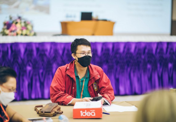 ภาพกิจกรรม  คณาจารย์และบุคลากร คณะวิทยาศาสตร์และเทคโนโลยี เข้าร่วมอบรมโครงการอบรมเชิงปฏิบัติการพัฒนาทักษะวิศวกรสังคมสำหรับอาจารย์ KPRU