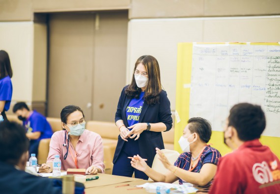 ภาพกิจกรรม  คณาจารย์และบุคลากร คณะวิทยาศาสตร์และเทคโนโลยี เข้าร่วมอบรมโครงการอบรมเชิงปฏิบัติการพัฒนาทักษะวิศวกรสังคมสำหรับอาจารย์ KPRU