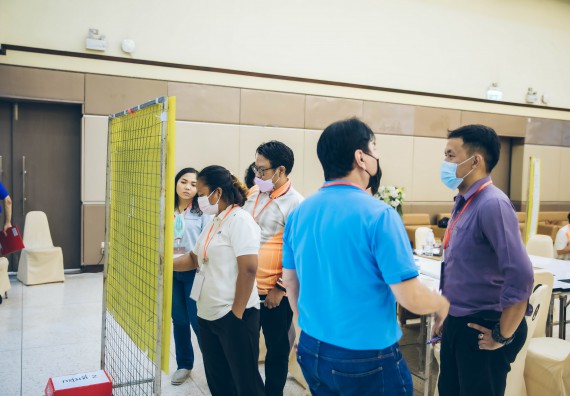 ภาพกิจกรรม  คณาจารย์และบุคลากร คณะวิทยาศาสตร์และเทคโนโลยี เข้าร่วมอบรมโครงการอบรมเชิงปฏิบัติการพัฒนาทักษะวิศวกรสังคมสำหรับอาจารย์ KPRU