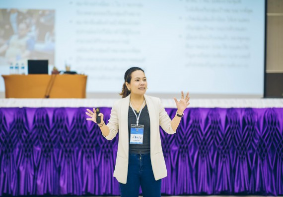 ภาพกิจกรรม  คณาจารย์และบุคลากร คณะวิทยาศาสตร์และเทคโนโลยี เข้าร่วมอบรมโครงการอบรมเชิงปฏิบัติการพัฒนาทักษะวิศวกรสังคมสำหรับอาจารย์ KPRU