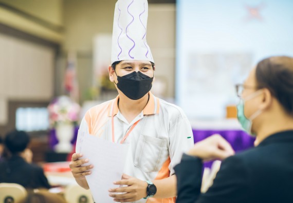 ภาพกิจกรรม  คณาจารย์และบุคลากร คณะวิทยาศาสตร์และเทคโนโลยี เข้าร่วมอบรมโครงการอบรมเชิงปฏิบัติการพัฒนาทักษะวิศวกรสังคมสำหรับอาจารย์ KPRU